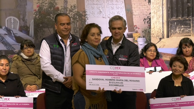 Entrega 16 cheques CERV (18)  (640x360).jpg