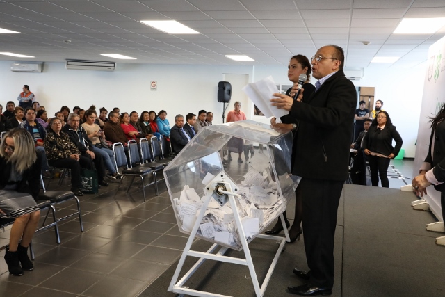 0V7A0327 (640x427).jpg